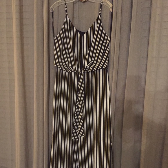 L~ *Jumper* Blk&Wht Striped w/ Adjustable Straps - Picture 4 of 12